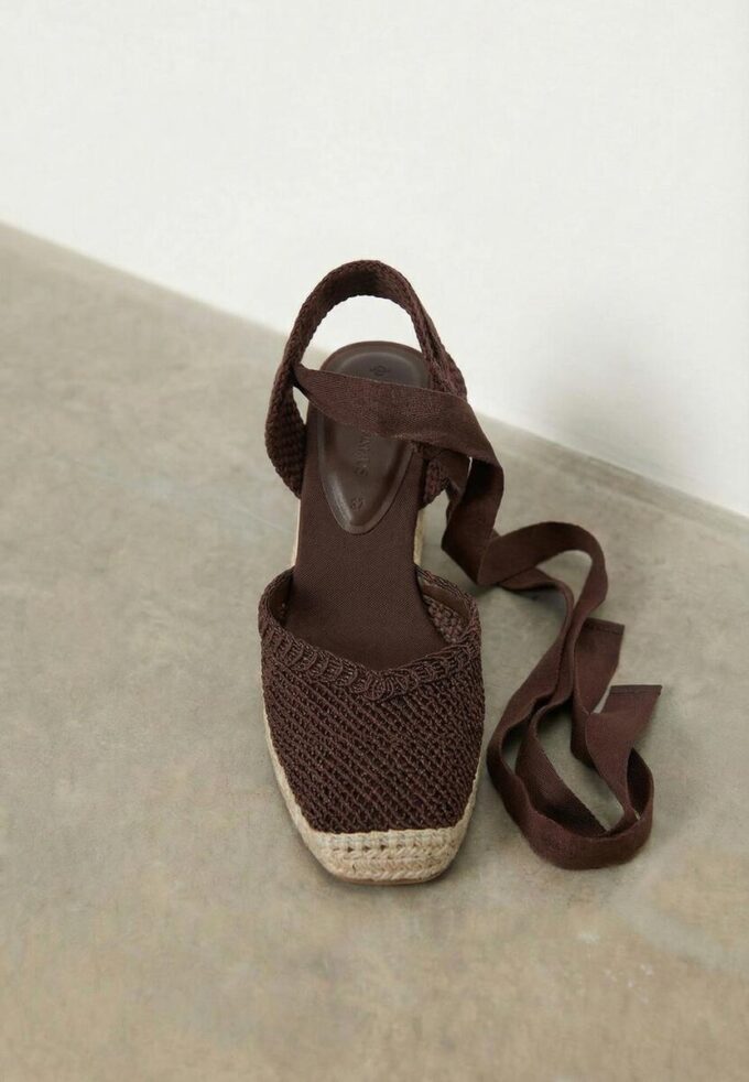 Schnürbare Jute-Plateau-Keilschuhe