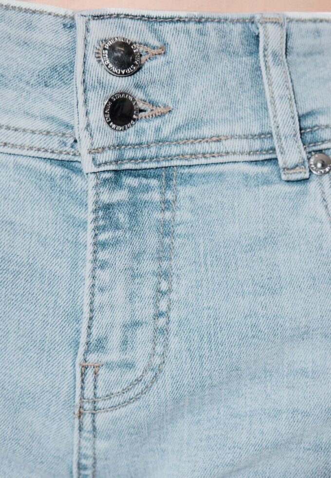 Slim-Fit-Jeans mit niedriger Leibhöhe Slim-Fit-Jeans mit niedriger Leibhöhe