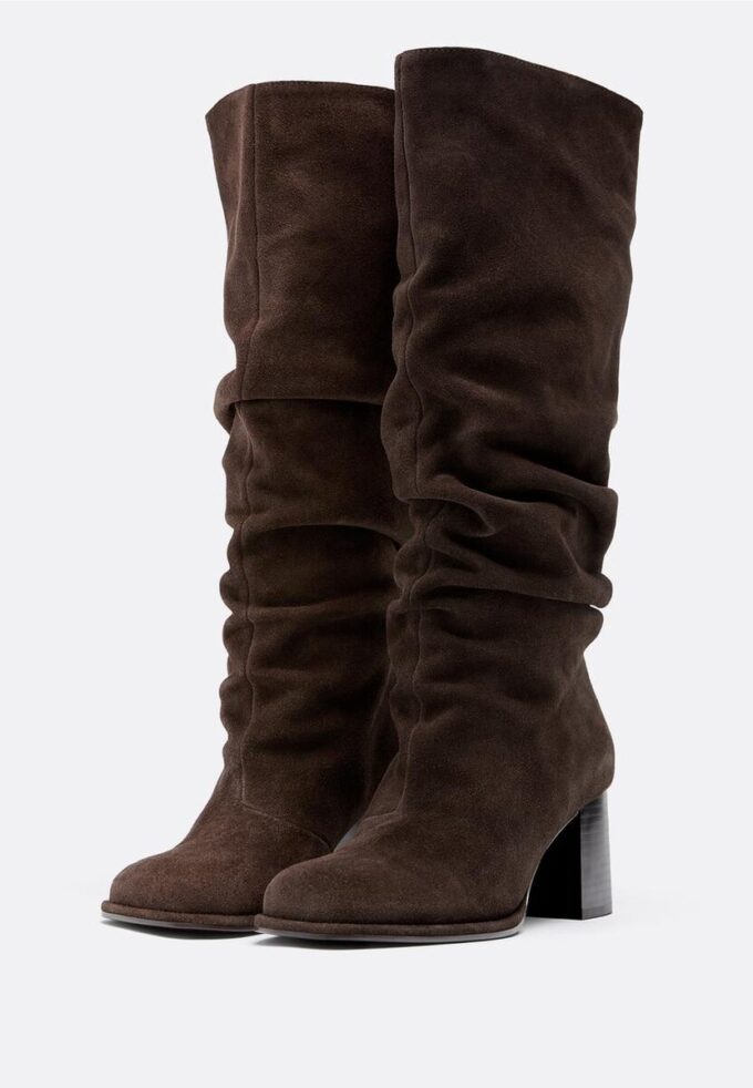 Slouchy Stiefel mit Absatz aus Leder
