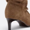 Slouchy Stiefeletten aus Leder mit Absatz