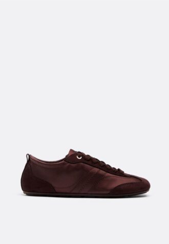 Sneaker mit feiner Satinsohle