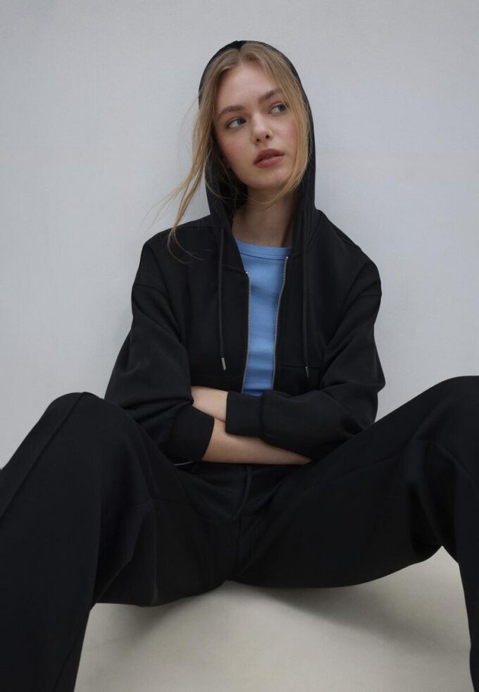 Soft-Feel-Sweatshirt mit Reißverschluss Soft-Feel-Sweatshirt mit Reißverschluss
