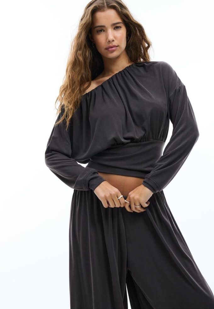 Soft Touch Asymmetrisches T-Shirt