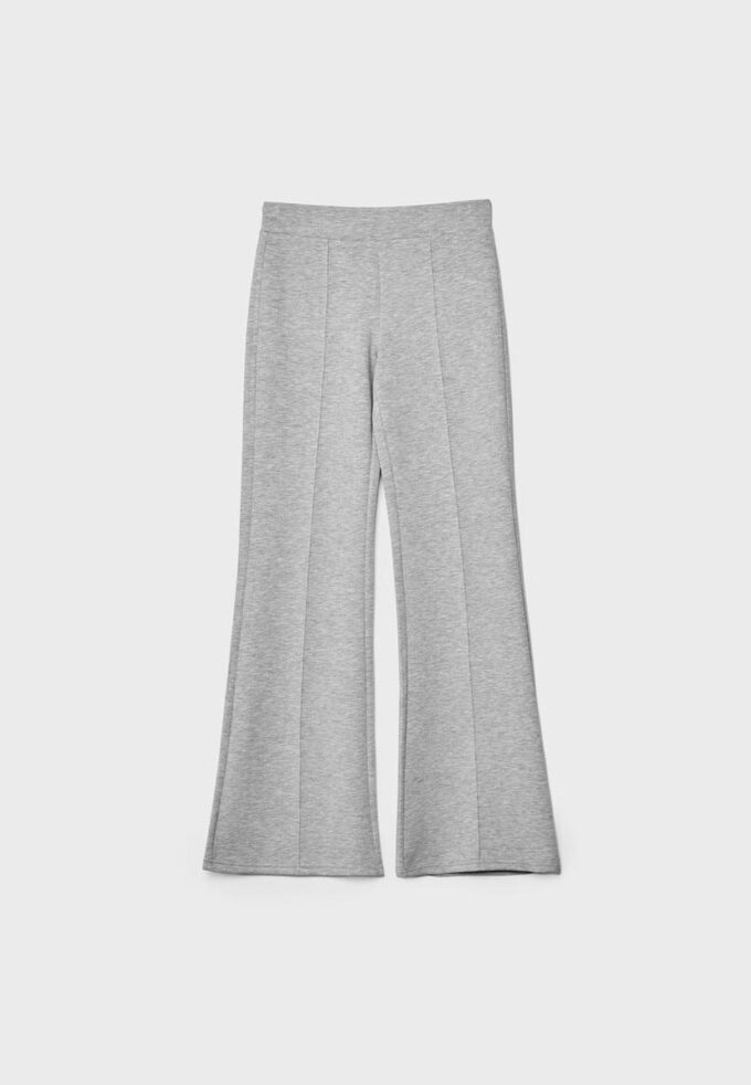 Soft Touch-Hose mit Schlag und Nahtdetail vorne