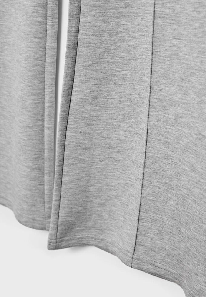 Soft Touch-Hose mit Schlag und Nahtdetail vorne
