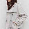 Soft Touch-Jacke mit Überkreuzverschluss und hohem Kragen Soft Touch-Jacke mit Überkreuzverschluss und hohem Kragen