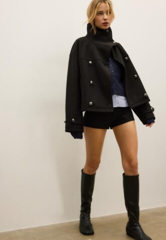 Soft Touch-Jacke mit Überkreuzverschluss und hohem Kragen
