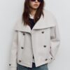 Soft Touch-Jacke mit Überkreuzverschluss und hohem Kragen Soft Touch-Jacke mit Überkreuzverschluss und hohem Kragen