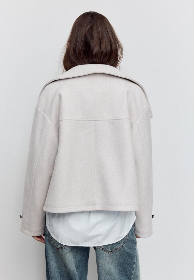 Soft Touch-Jacke mit Überkreuzverschluss und hohem Kragen Soft Touch-Jacke mit Überkreuzverschluss und hohem Kragen