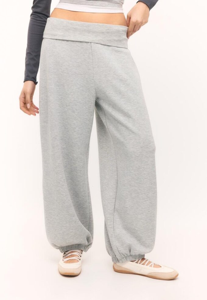Soft Touch-Jogginghose im Ballon-Stil mit umgeschlagenem Bund Soft Touch-Jogginghose im Ballon-Stil mit umgeschlagenem Bund