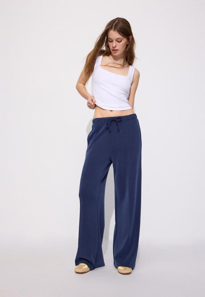 Soft Touch-Jogginghose mit Wide Leg und Nahtdetail vorne Soft Touch-Jogginghose mit Wide Leg und Nahtdetail vorne