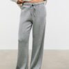 Soft Touch-Jogginghose mit Wide Leg und Nahtdetail vorne Soft Touch-Jogginghose mit Wide Leg und Nahtdetail vorne