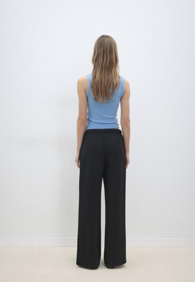 Soft Touch-Jogginghose mit Wide Leg und Nahtdetail vorne Soft Touch-Jogginghose mit Wide Leg und Nahtdetail vorne