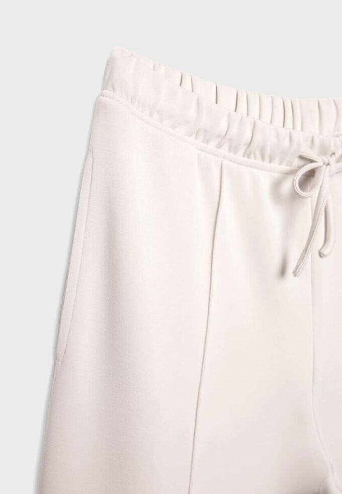 Soft Touch-Jogginghose mit Wide Leg und Nahtdetail vorne Soft Touch-Jogginghose mit Wide Leg und Nahtdetail vorne
