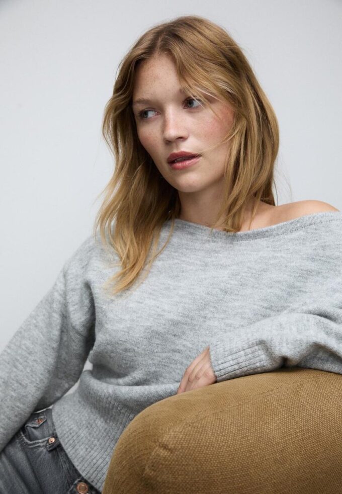Soft Touch-Strickpullover mit U-Boot-Ausschnitt Soft Touch-Strickpullover mit U-Boot-Ausschnitt