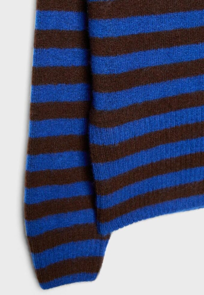 Soft Touch-Strickpullover mit U-Boot-Ausschnitt Soft Touch-Strickpullover mit U-Boot-Ausschnitt