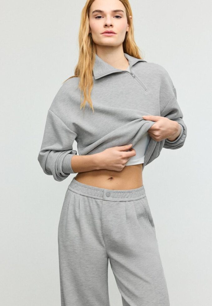 Soft Touch-Sweatshirt mit seitlichem Reißverschluss