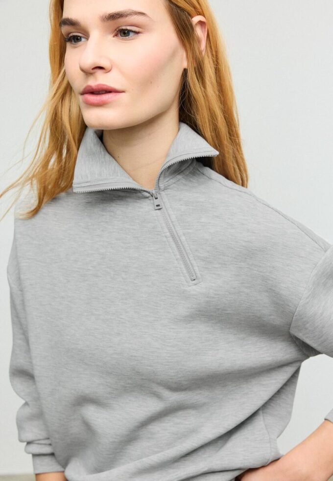 Soft Touch-Sweatshirt mit seitlichem Reißverschluss