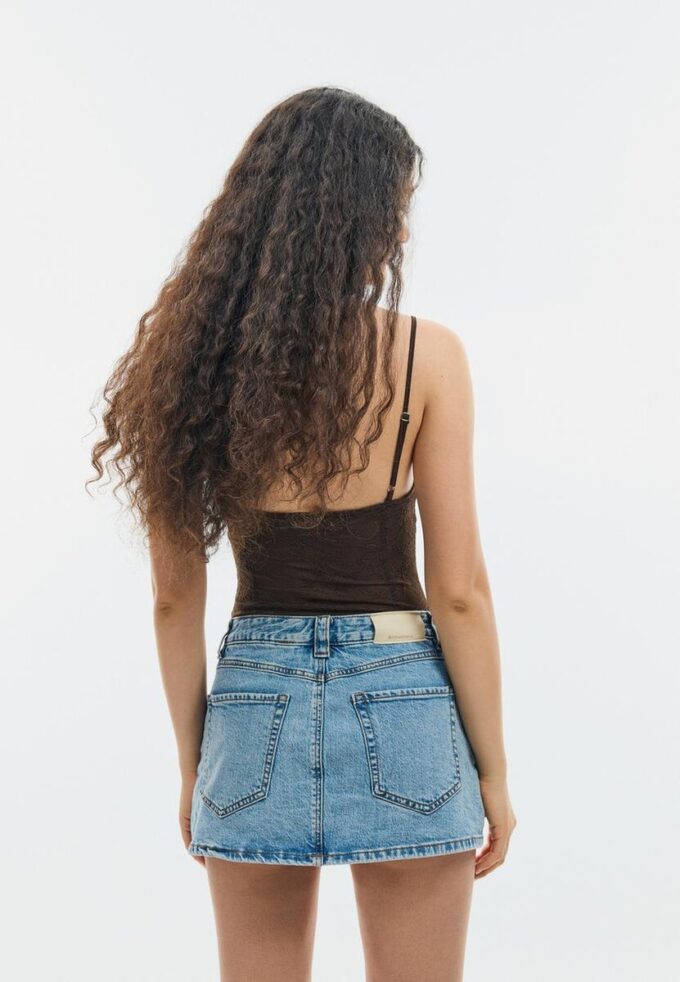 Spitzenbodysuit mit Trägern Spitzenbodysuit mit Trägern