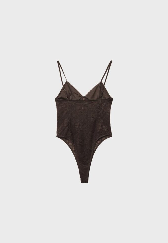 Spitzenbodysuit mit Trägern Spitzenbodysuit mit Trägern