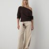 Strick-T-Shirt mit U-Boot-Ausschnitt und Bindegürtel Strick-T-Shirt mit U-Boot-Ausschnitt und Bindegürtel