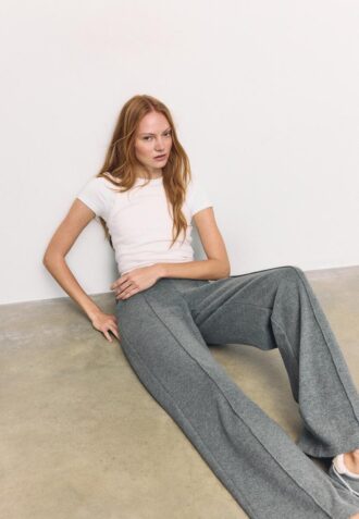 Strickhose mit Nahtdetails