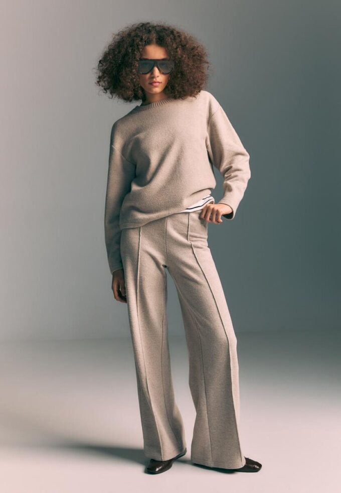 Strickhose mit Nahtdetails