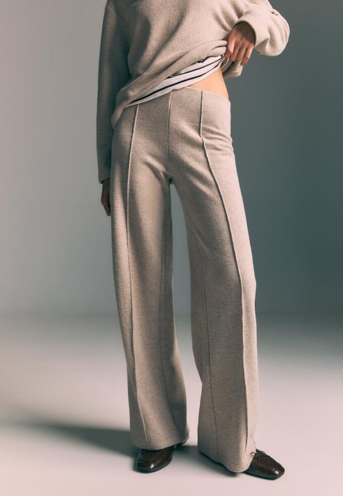 Strickhose mit Nahtdetails