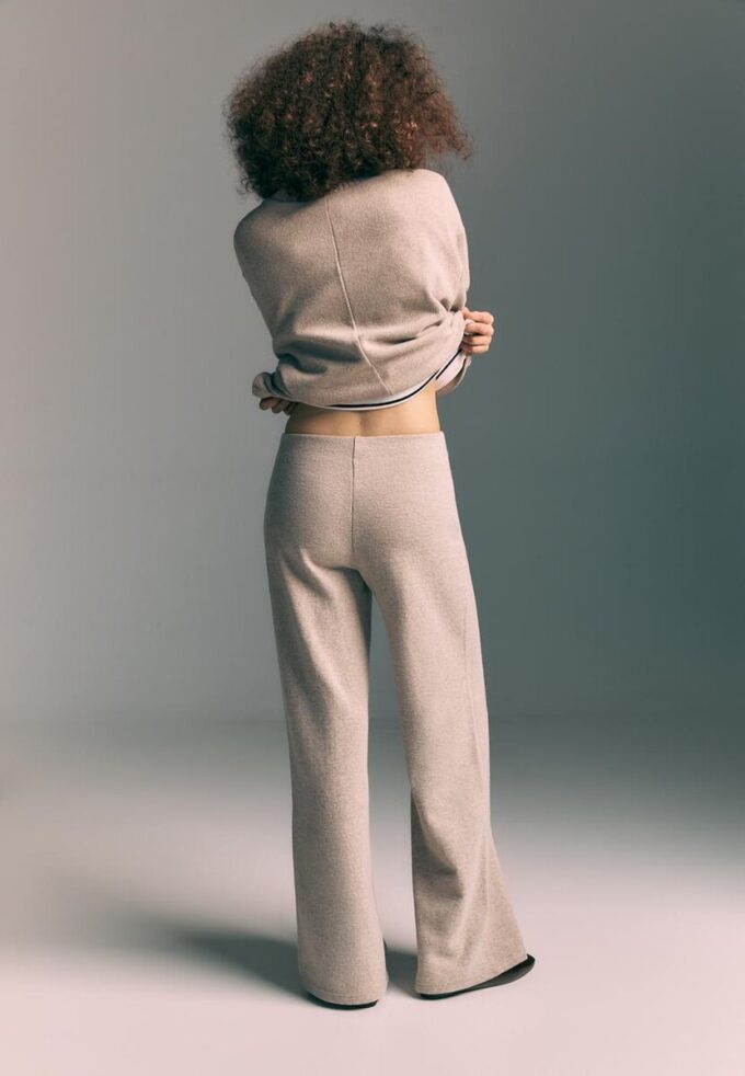 Strickhose mit Nahtdetails