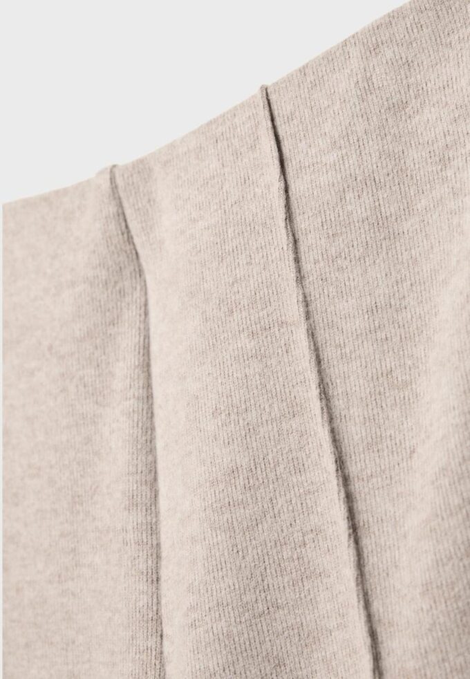 Strickhose mit Nahtdetails
