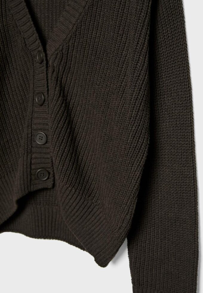 Strickjacke mit Knopfleiste