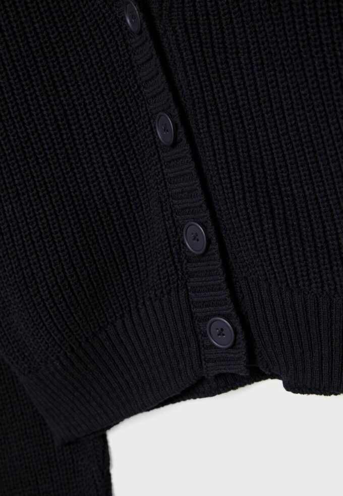Strickjacke mit Knopfleiste