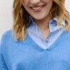Strickpullover aus zwei Stoffen