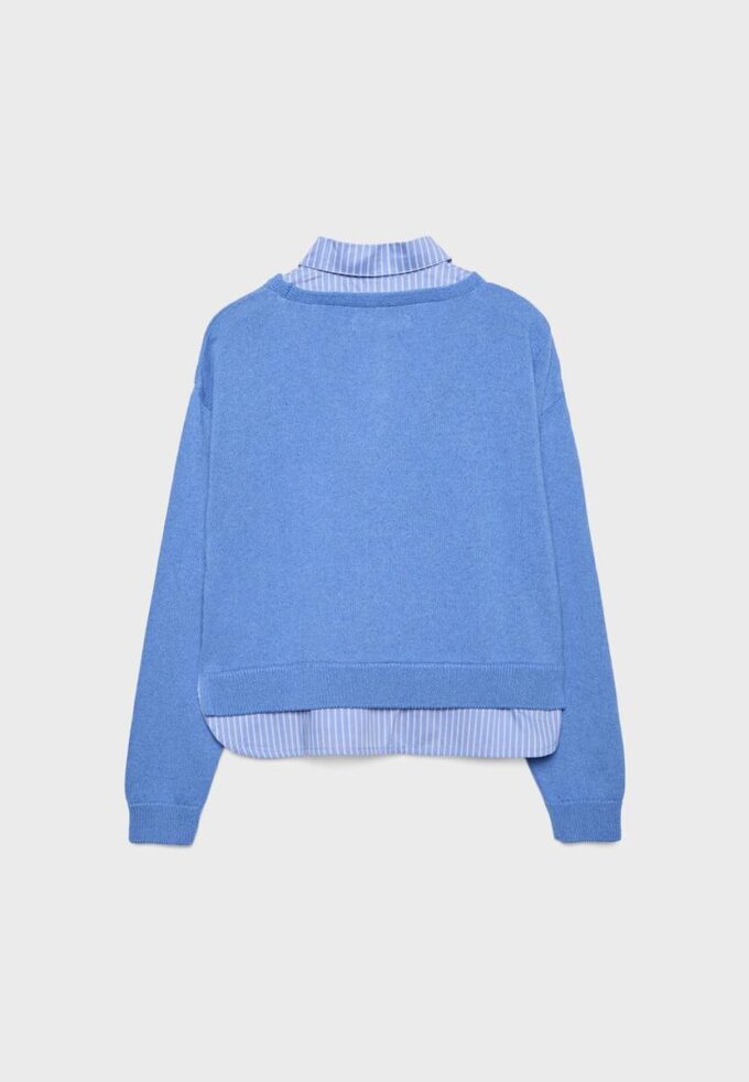 Strickpullover aus zwei Stoffen