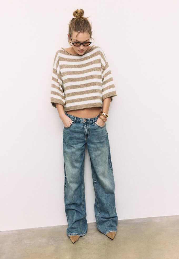 Strickpullover mit U-Boot-Ausschnitt Strickpullover mit U-Boot-Ausschnitt