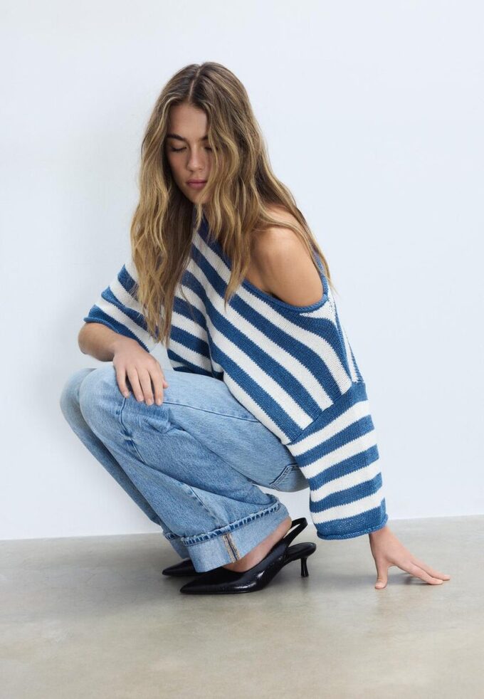 Strickpullover mit U-Boot-Ausschnitt Strickpullover mit U-Boot-Ausschnitt
