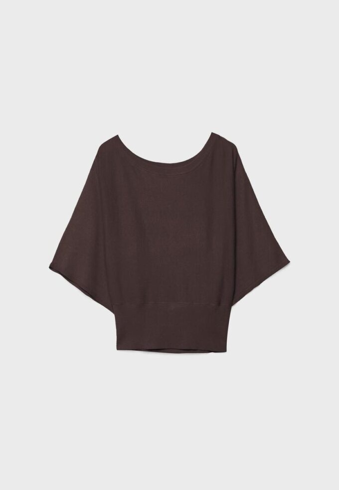Strickpullover mit weiten Ärmeln Strickpullover mit weiten Ärmeln