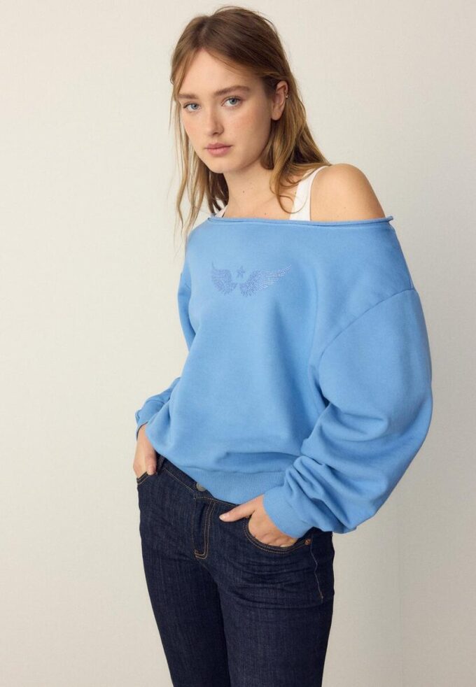 Sweatshirt mit U-Boot-Ausschnitt und Strassflügeln