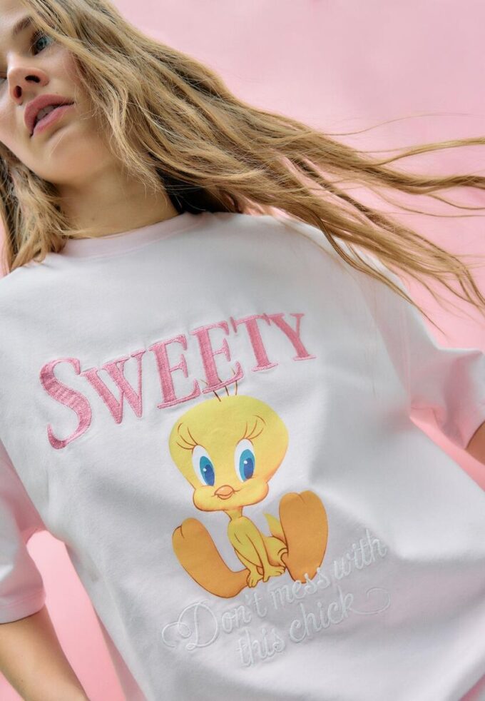Sweety Kurzarm-T-Shirt mit Rundhalsausschnitt Sweety Kurzarm-T-Shirt mit Rundhalsausschnitt