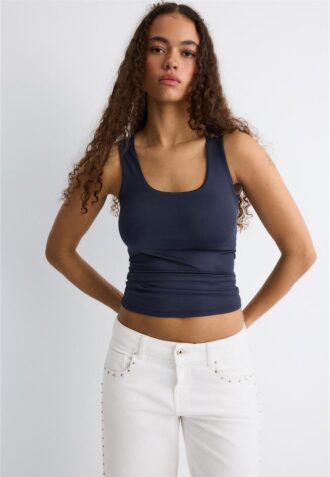 T-Shirt aus Polyamid mit breiten Trägern