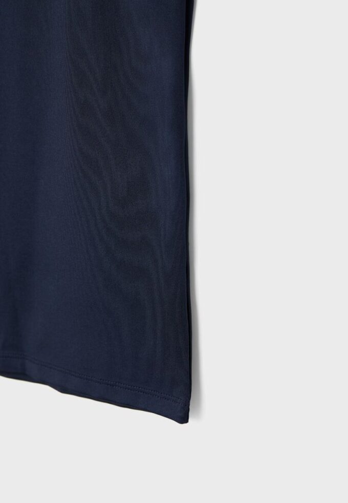 T-Shirt aus Polyamid mit breiten Trägern T-Shirt aus Polyamid mit breiten Trägern