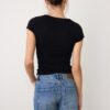 T-Shirt mit V-Ausschnitt und kurzen Ärmeln
