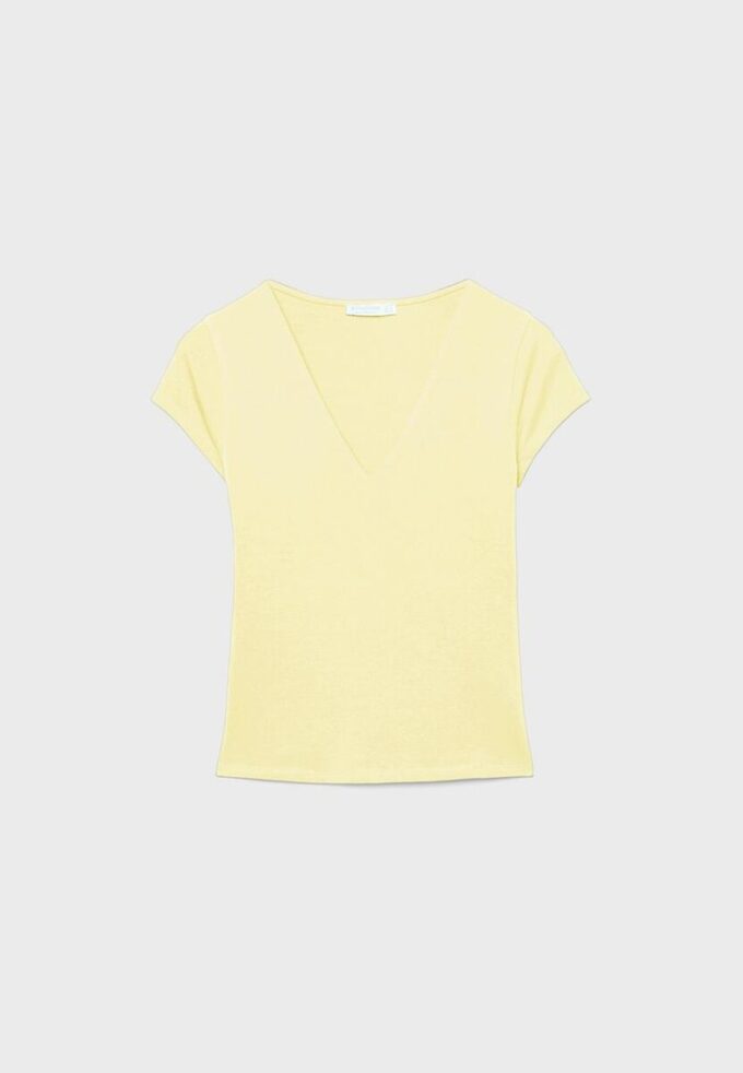 T-Shirt mit V-Ausschnitt und kurzen Ärmeln