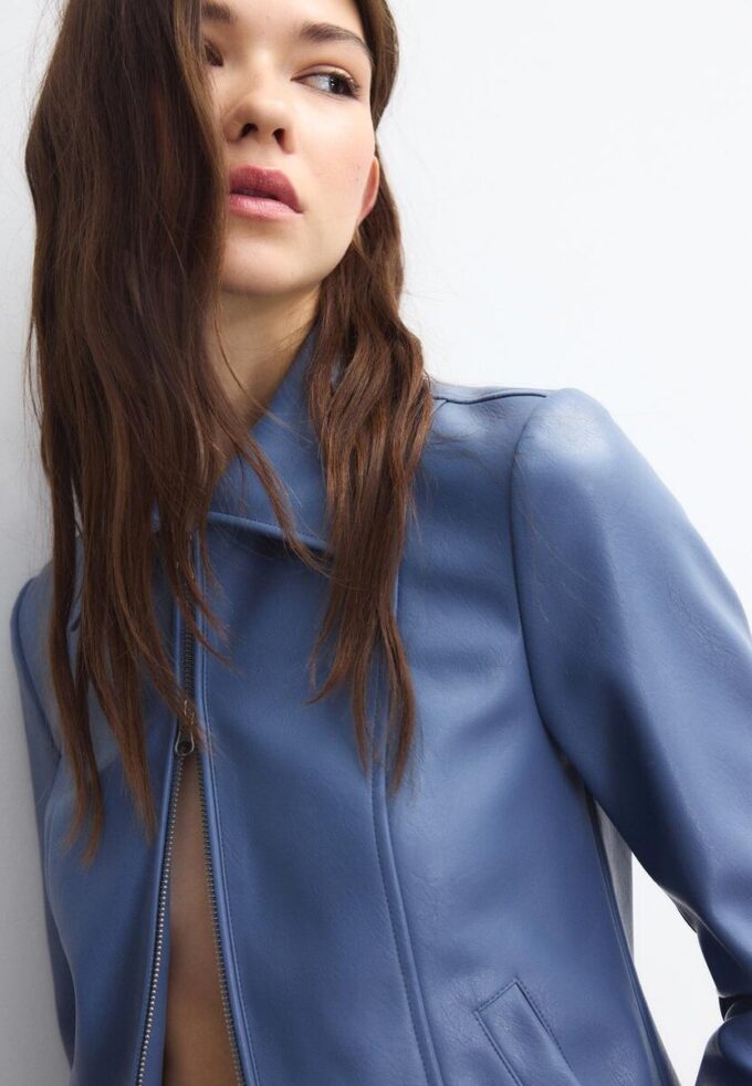 Taillierte Jacke in Lederoptik