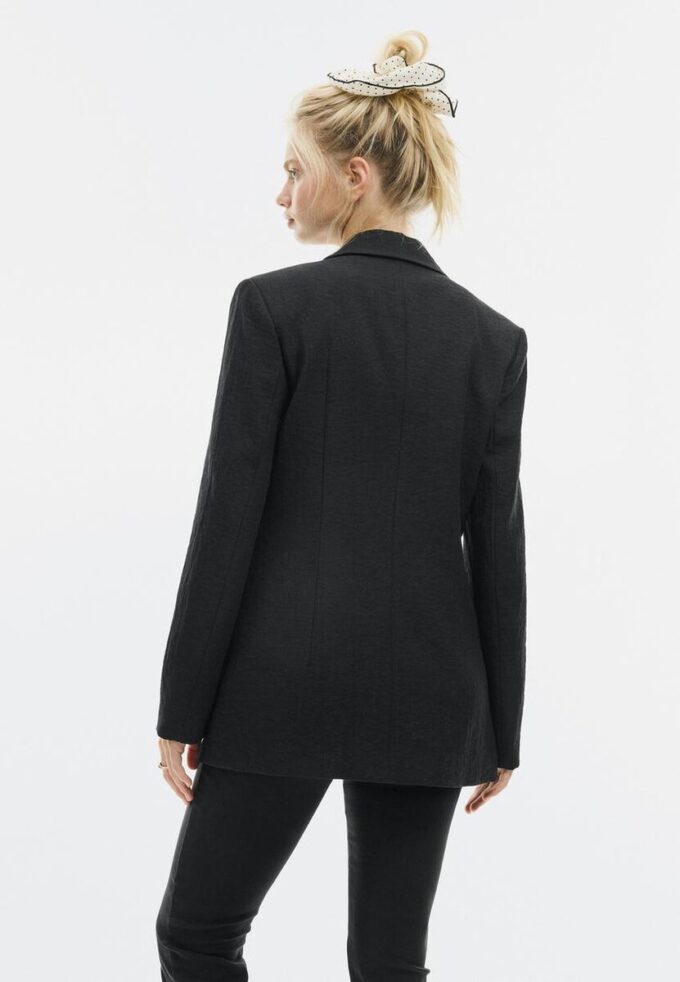 Taillierter rustikaler Blazer Taillierter rustikaler Blazer