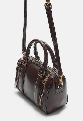 Tasche in Lederoptik mit Reißverschlüssen