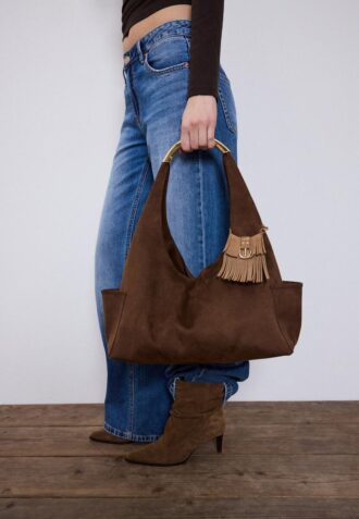 Taschenanhänger mit Fransen