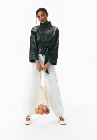 Trenchcoat mit hohem Kragen in Lederoptik