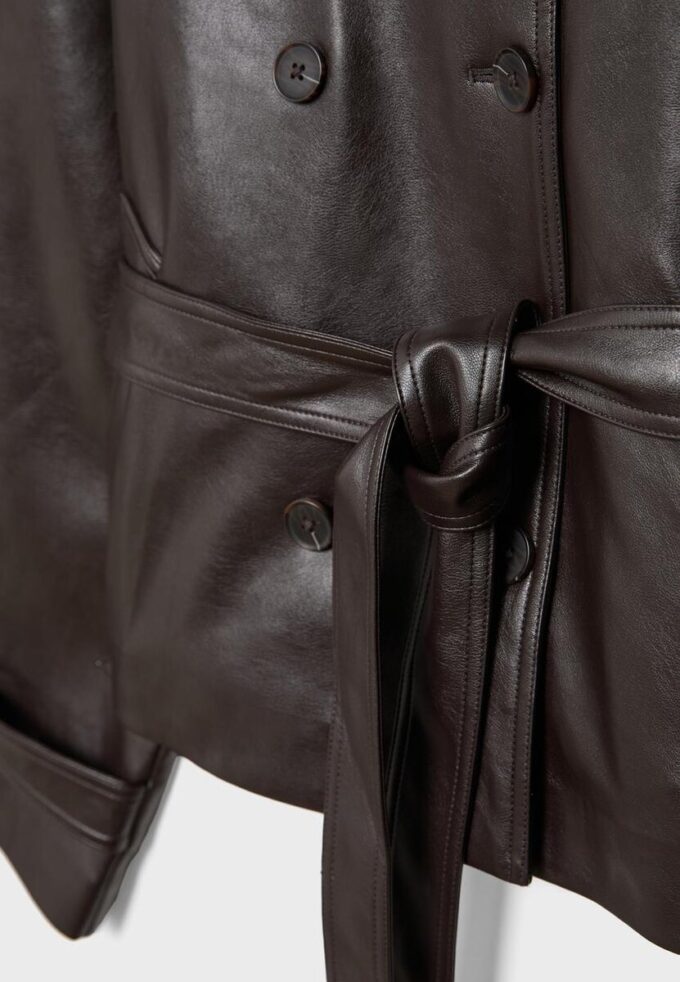 Trenchcoat mit hohem Kragen in Lederoptik