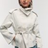 Trenchcoat mit hohem Kragen und Gürtel